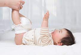 How Long Do Babies Stay in Newborn Diapers?